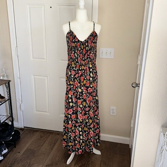 Colorful Floral Rose Tiered Flowy Maxi Dress Smocked Top Size 1X - Picture 2 of 13
